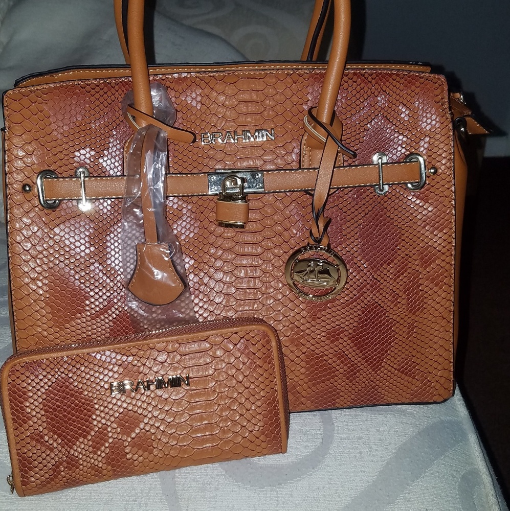 Brahmin bag in wallet brand new never used
